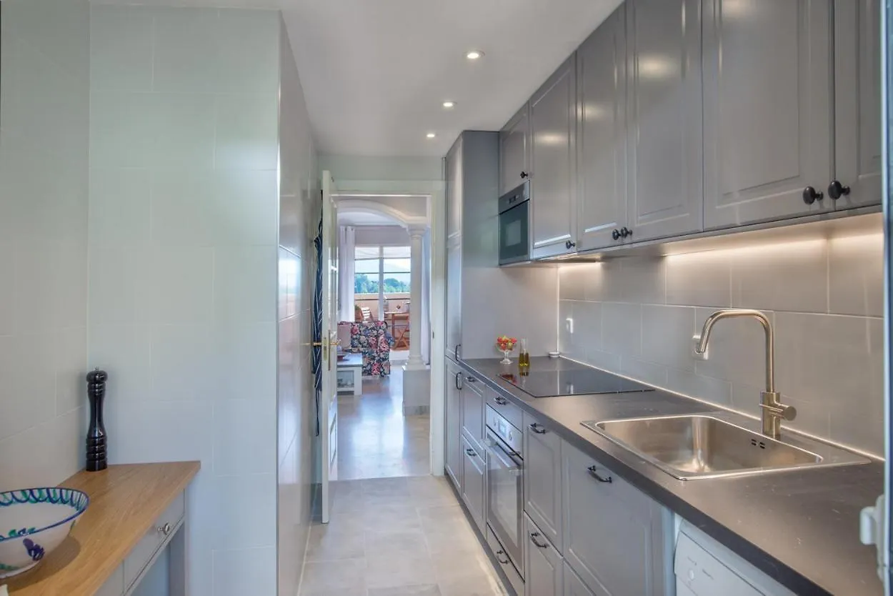 Senorio De Aloha Penthouse Apartment Marbella