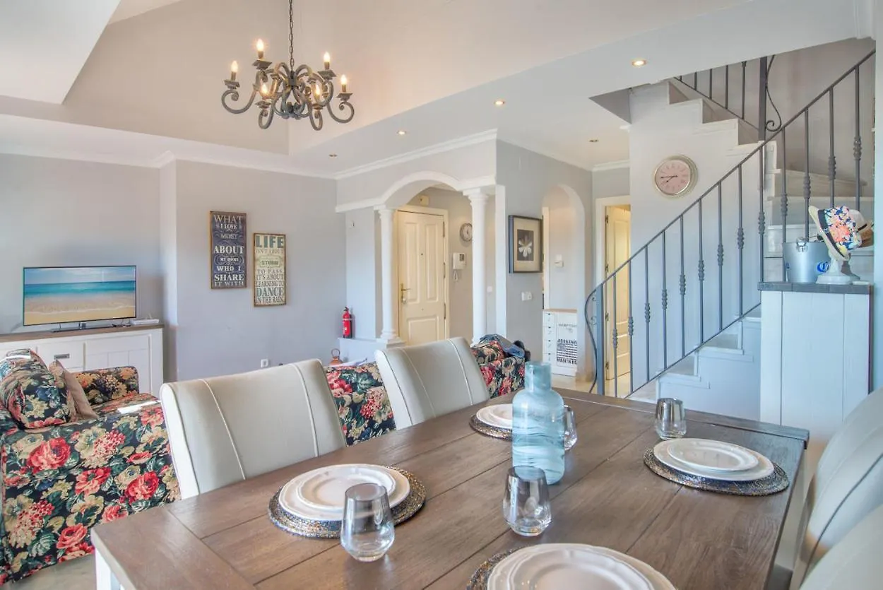 Senorio De Aloha Penthouse Apartment Marbella