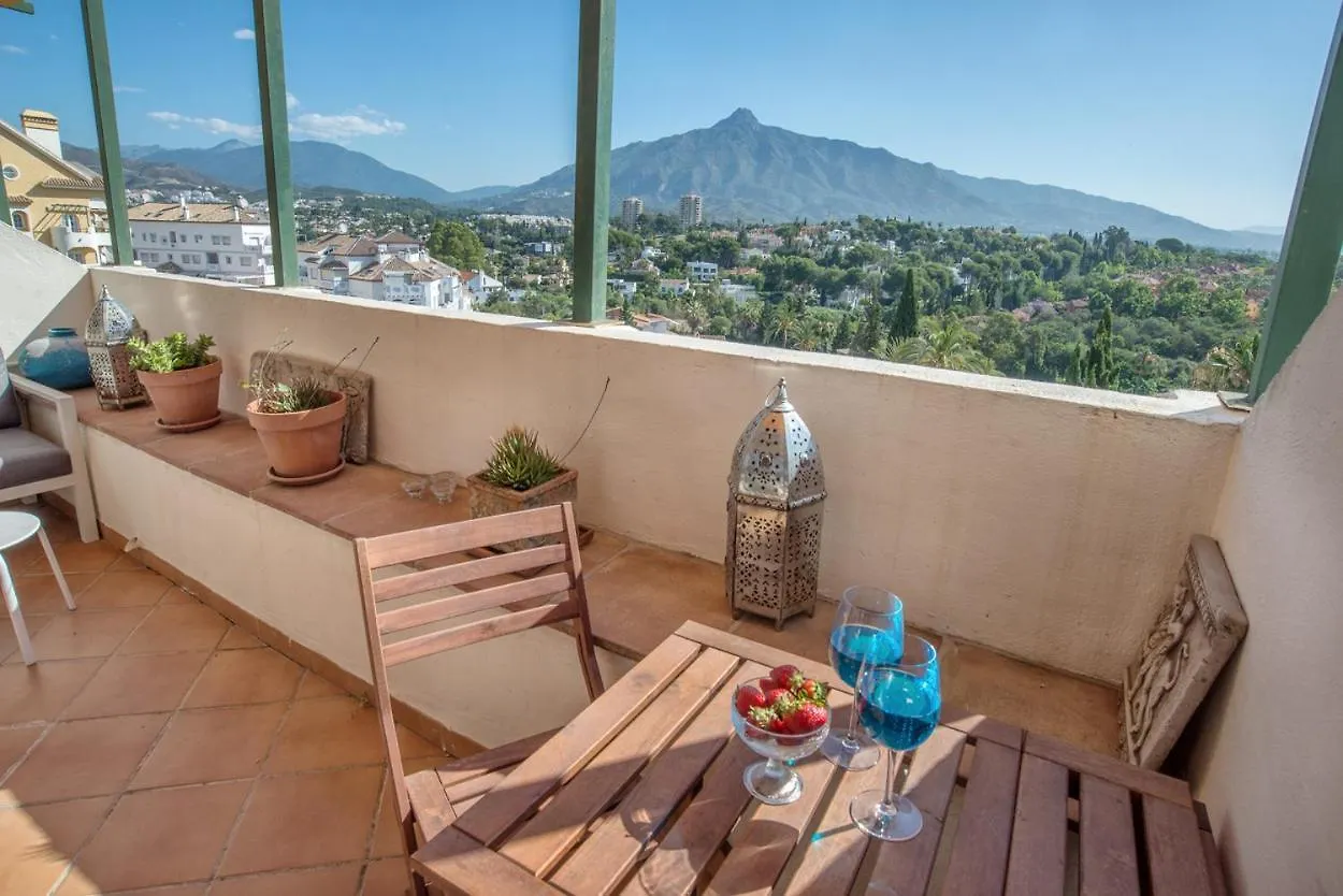 Senorio De Aloha Penthouse Apartment Marbella