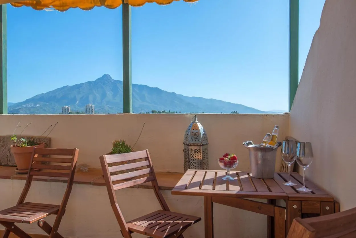 Senorio De Aloha Penthouse Apartment Marbella